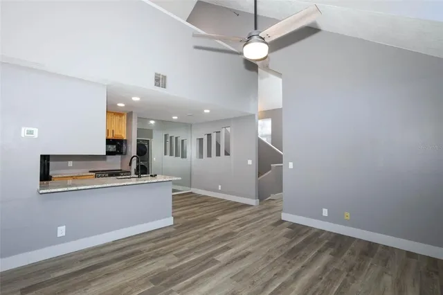 $179,900 | 6070 Westgate Drive, Unit 204, Orlando, FL 32835