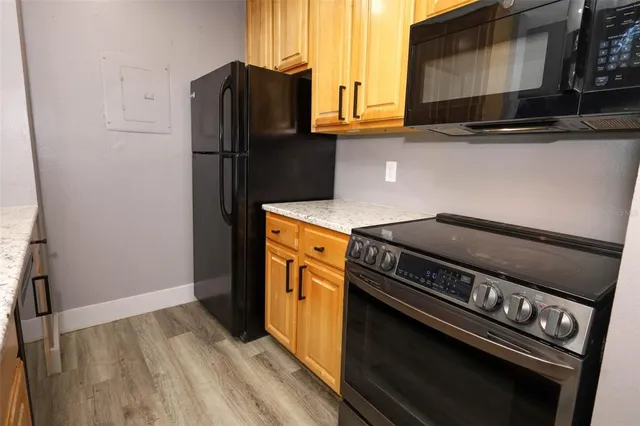 $179,900 | 6070 Westgate Drive, Unit 204, Orlando, FL 32835