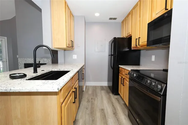 $179,900 | 6070 Westgate Drive, Unit 204, Orlando, FL 32835