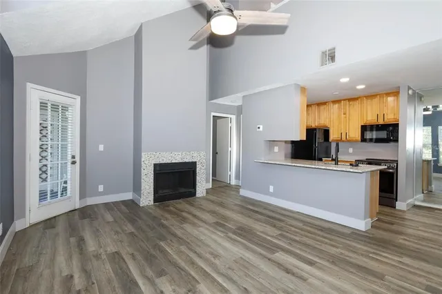 $179,900 | 6070 Westgate Drive, Unit 204, Orlando, FL 32835