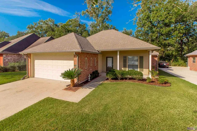 $2,100 | 15069 Creek Drive, Gonzales, LA 70737