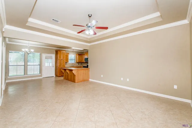 $2,100 | 15069 Creek Drive, Gonzales, LA 70737