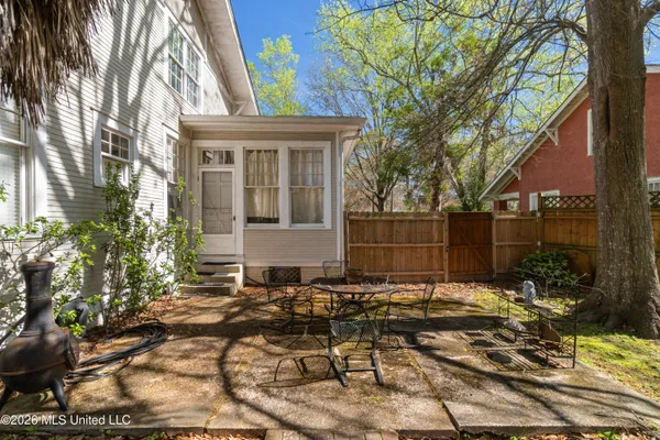 $349,500 | 410 4th Avenue, Hattiesburg, MS 39401