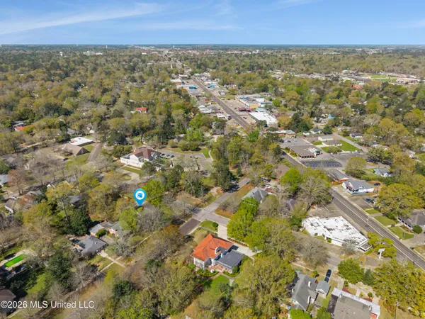 $349,500 | 410 4th Avenue, Hattiesburg, MS 39401