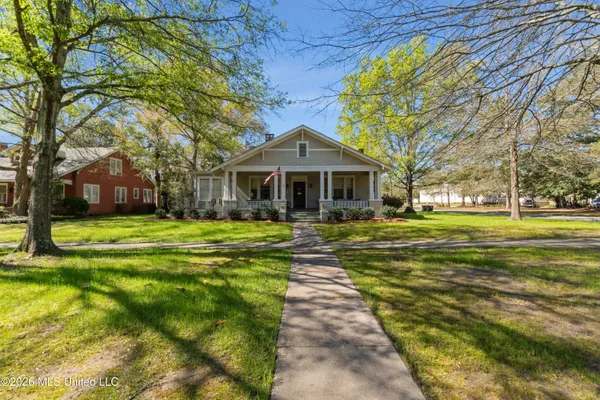 $349,500 | 410 4th Avenue, Hattiesburg, MS 39401