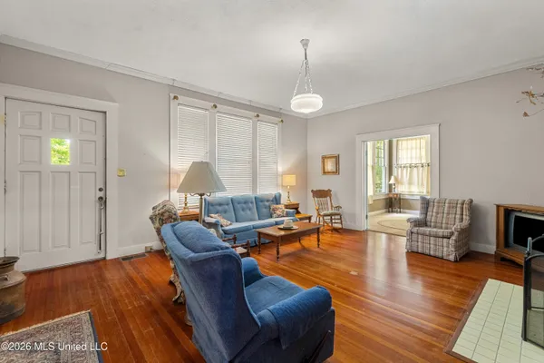 $349,500 | 410 4th Avenue, Hattiesburg, MS 39401