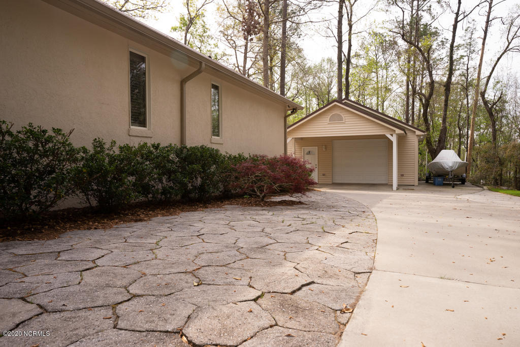 235 Goose Neck Road West Rocky Point, NC 28457 - Photo 8 of 85 235 Gooseneck Rd W-8
