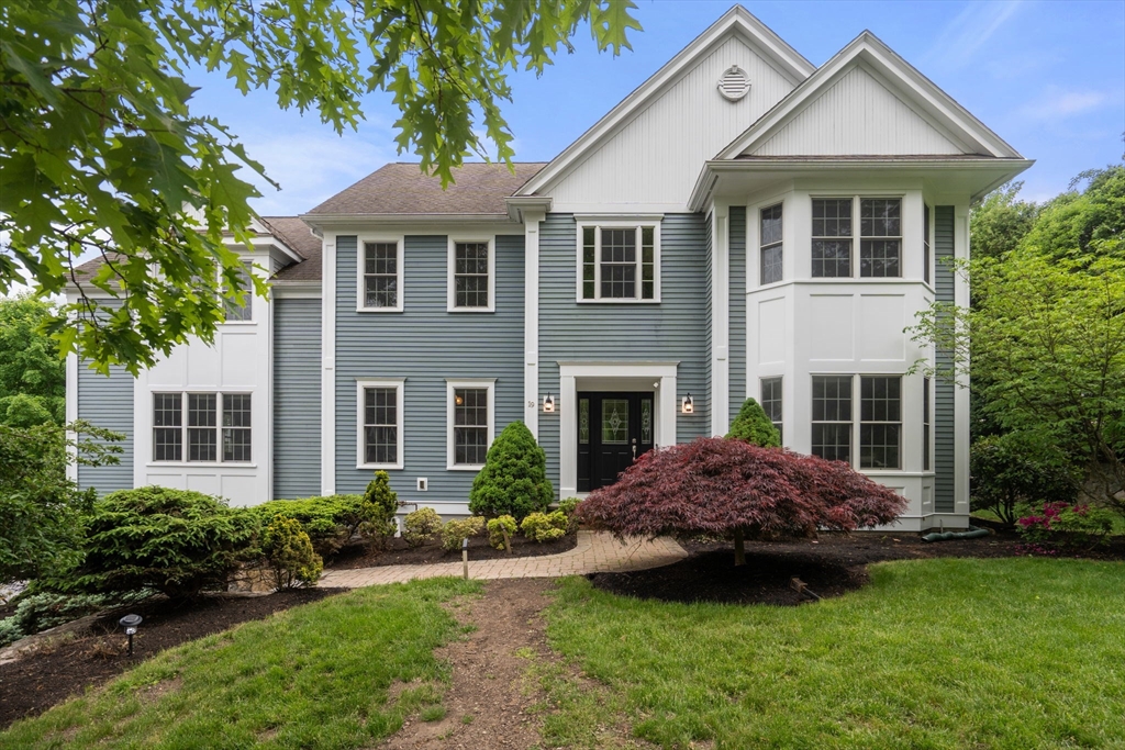 19 Dunedin Road Wellesley, MA 02481 - Photo 1 of 38