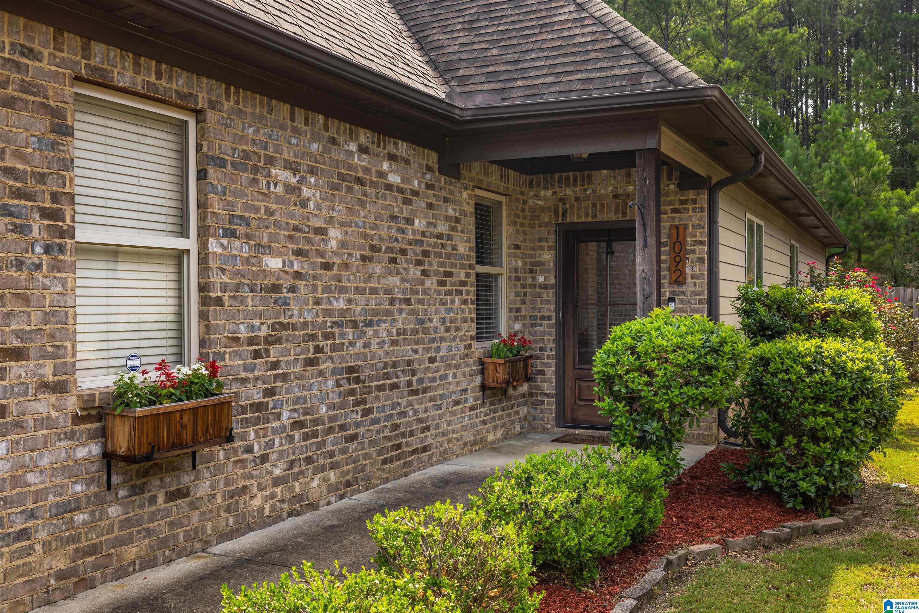 1092 Springfield Drive Chelsea, AL 35043 - Photo 4 of 37 Gallery Image 4