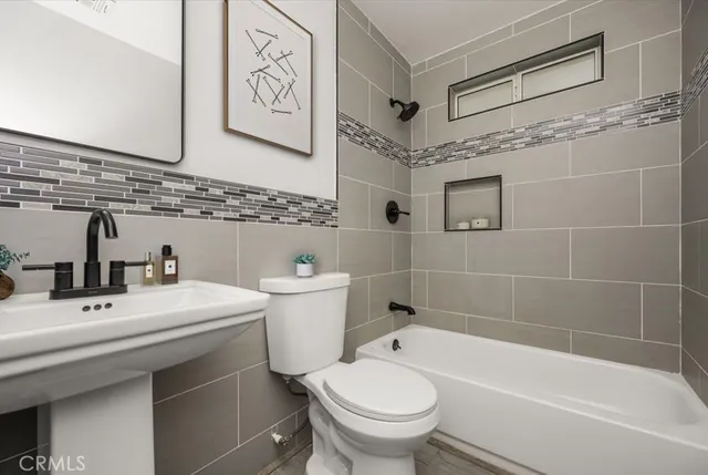 $799,900 | 18621 East Petunia Street, Azusa, CA 91702