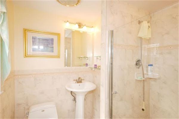 26 Reeves Road Bedford, MA 01730 - Photo 13 of 20 Gallery Image 13