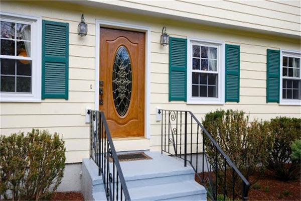 26 Reeves Road Bedford, MA 01730 - Photo 2 of 20 Gallery Image 2