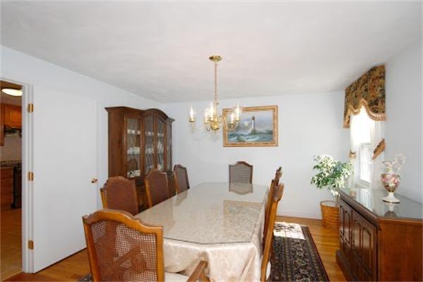 26 Reeves Road Bedford, MA 01730 - Photo 5 of 20 Gallery Image 5