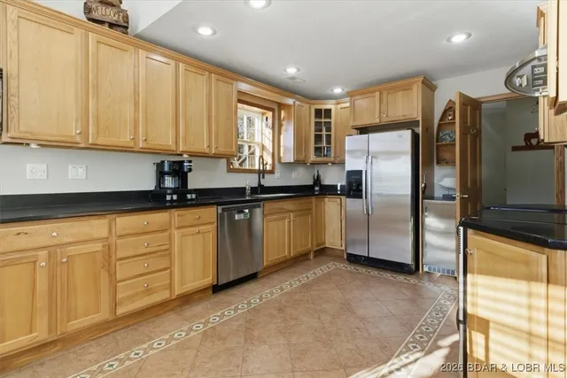 $569,900 | 410 Nichol Road, Edwards, MO 65326