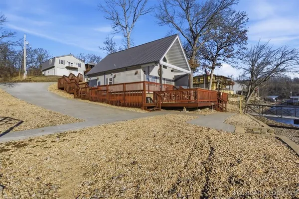 $569,900 | 410 Nichol Road, Edwards, MO 65326