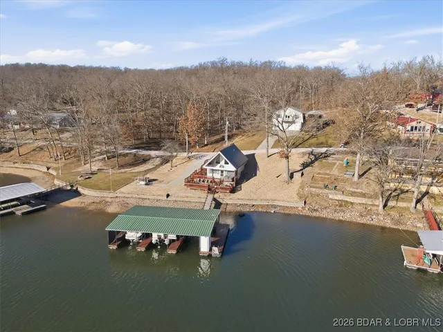 $569,900 | 410 Nichol Road, Edwards, MO 65326