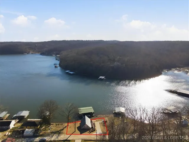 $569,900 | 410 Nichol Road, Edwards, MO 65326