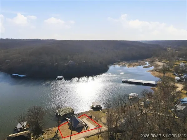 $569,900 | 410 Nichol Road, Edwards, MO 65326