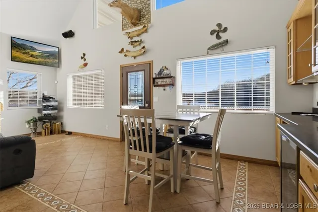 $569,900 | 410 Nichol Road, Edwards, MO 65326