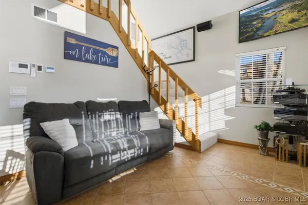 $569,900 | 410 Nichol Road, Edwards, MO 65326