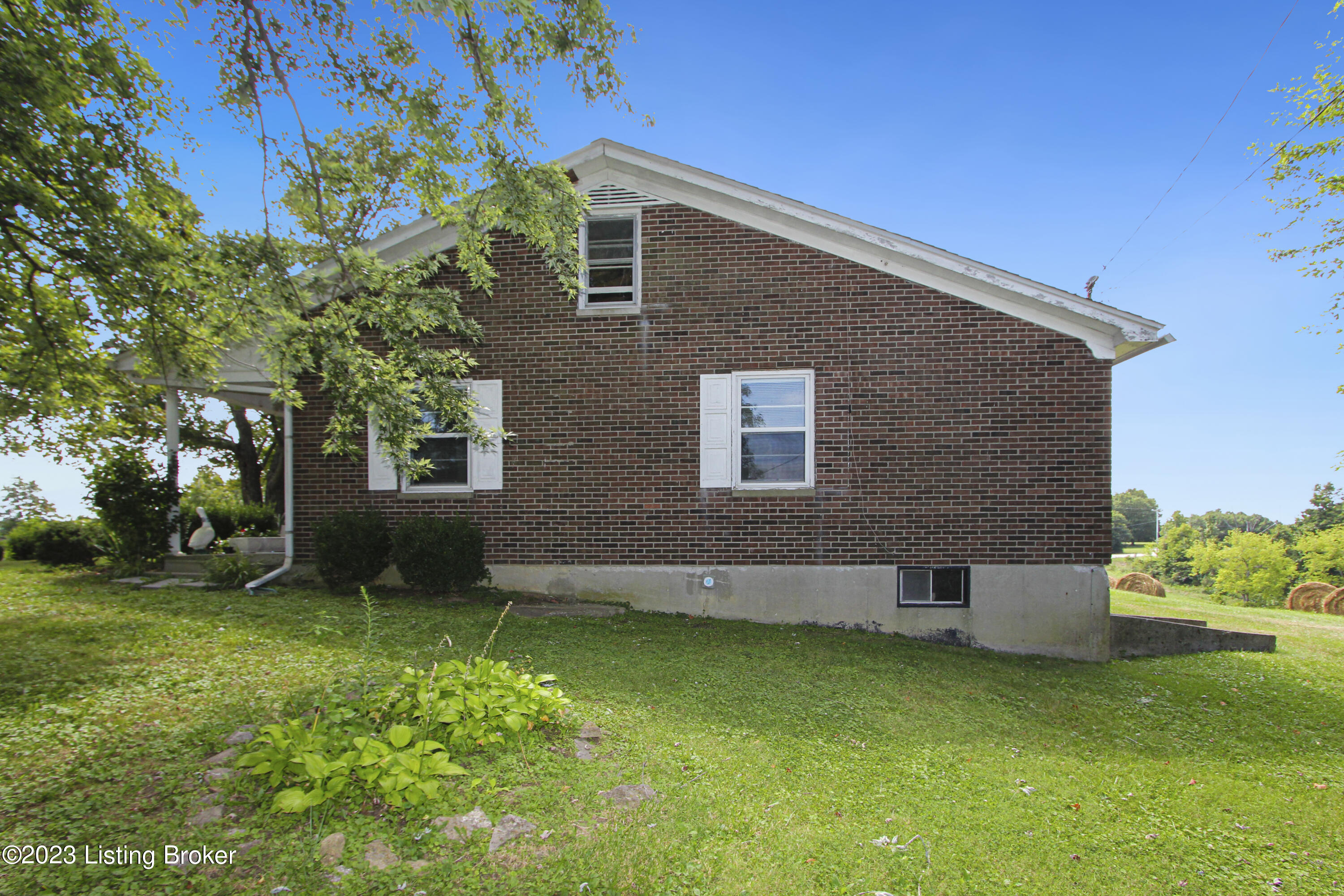 3722 Bardstown Road Lawrenceburg, KY 40342 - Photo 23 of 29 Side