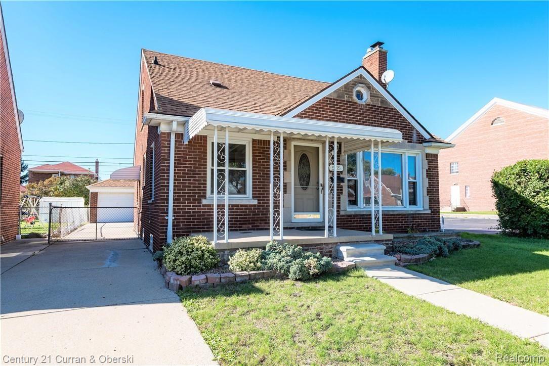 5475 Chase Road Dearborn, MI 48126 - Photo 2 of 18 DSC_1435.jpg