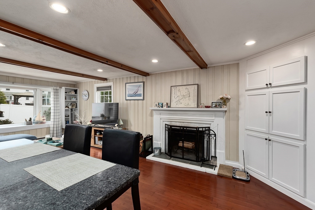 15 Palmer Road Beverly, MA 01915 - Photo 6 of 30 Gallery Image 6