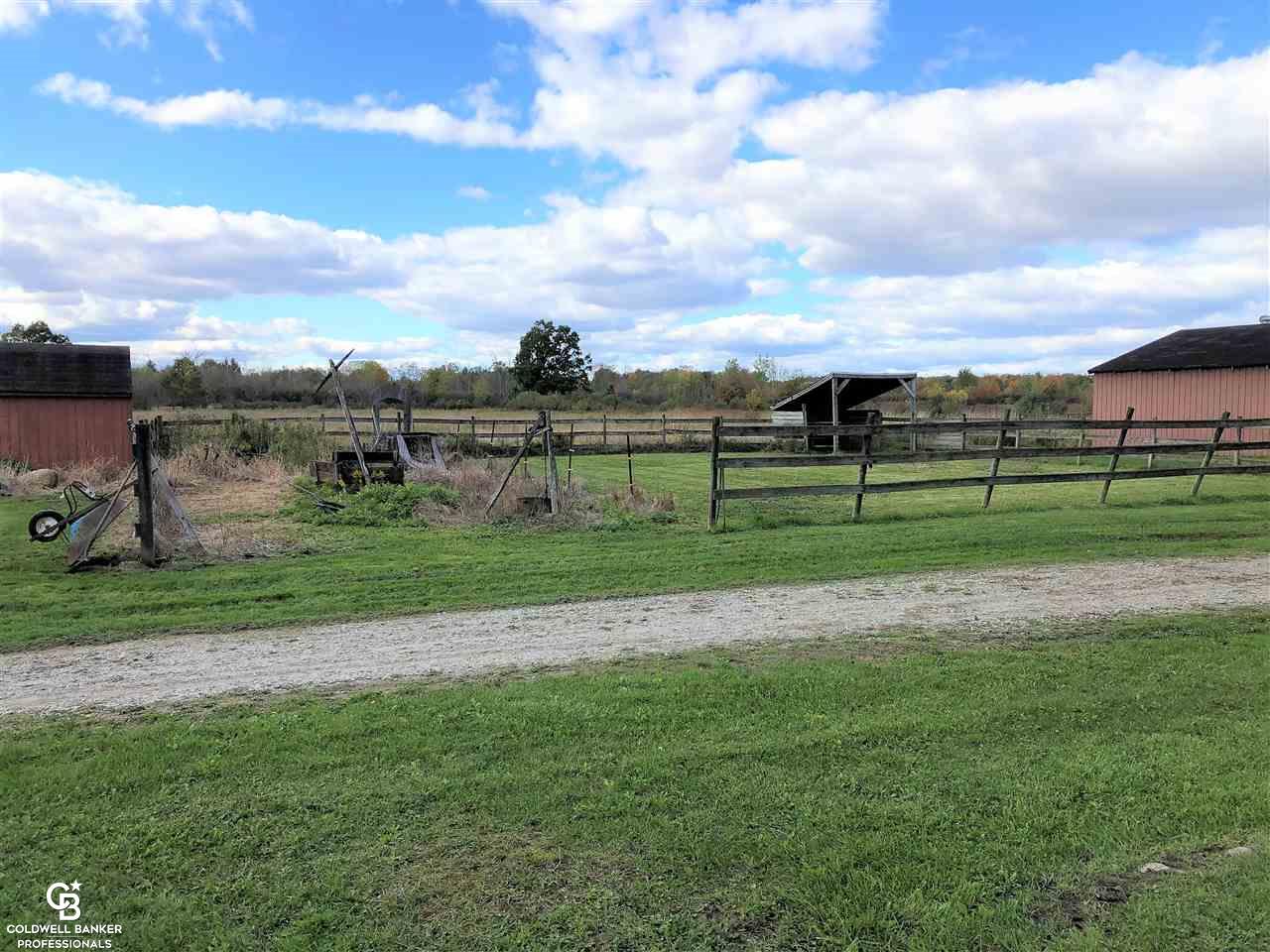 15690 Bryce Road Capac, MI 48014 - Photo 9 of 45 31397586-8.JPG