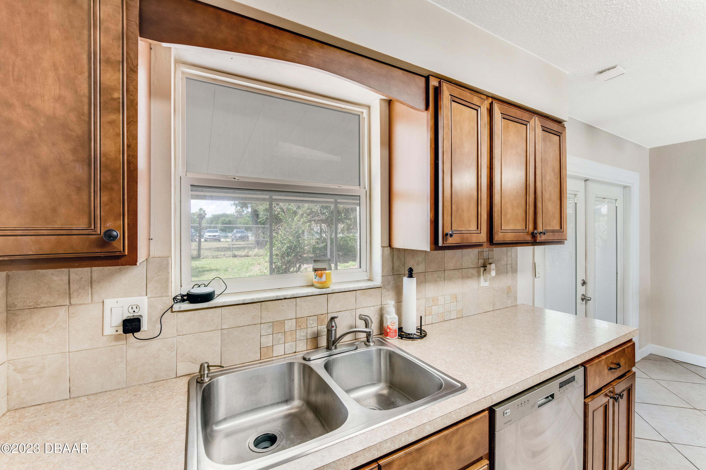 16 Brookwood Drive Ormond Beach, FL 32174 - Photo 8 of 20 D85_8999_HDR