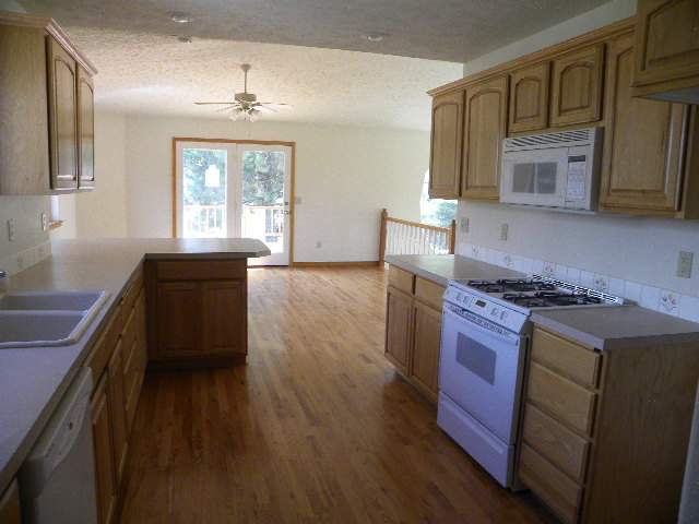 4521 South Mamer Road Spokane, WA 99206 - Photo 7 of 9