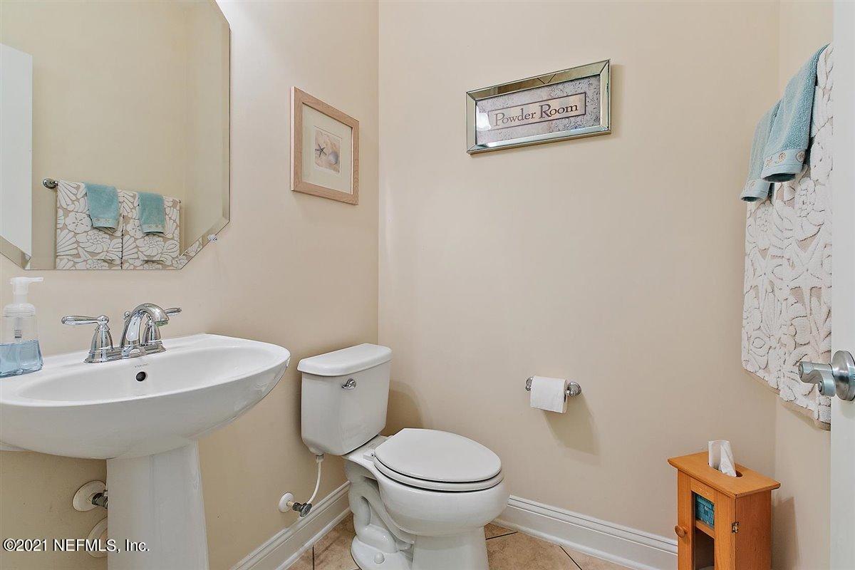 1663 Summerdown Way St. Johns, FL 32259 - Photo 17 of 36 16-Powder Room