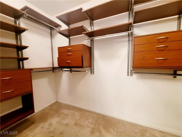 $2,600 | 9957 Cape May Street, Las Vegas, NV 89141