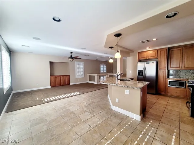 $2,600 | 9957 Cape May Street, Las Vegas, NV 89141