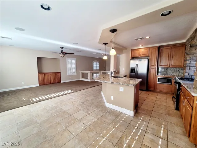 $2,600 | 9957 Cape May Street, Las Vegas, NV 89141