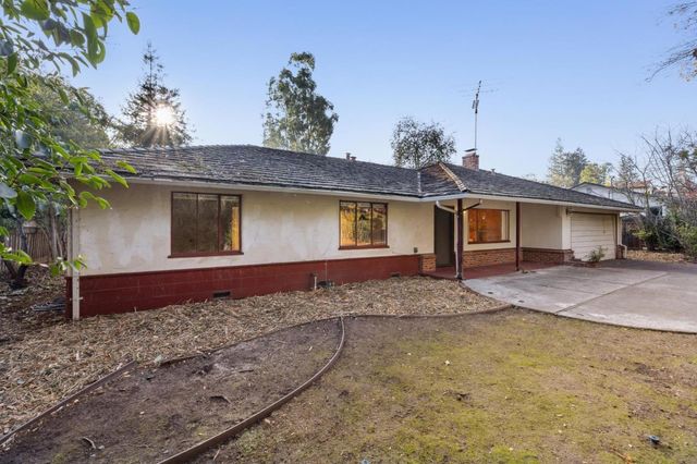 $4,198,000 | 442 Knoll Drive, Los Altos, CA 94024