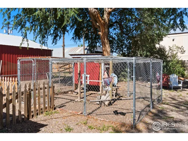 a view of outdoor space yard and patio