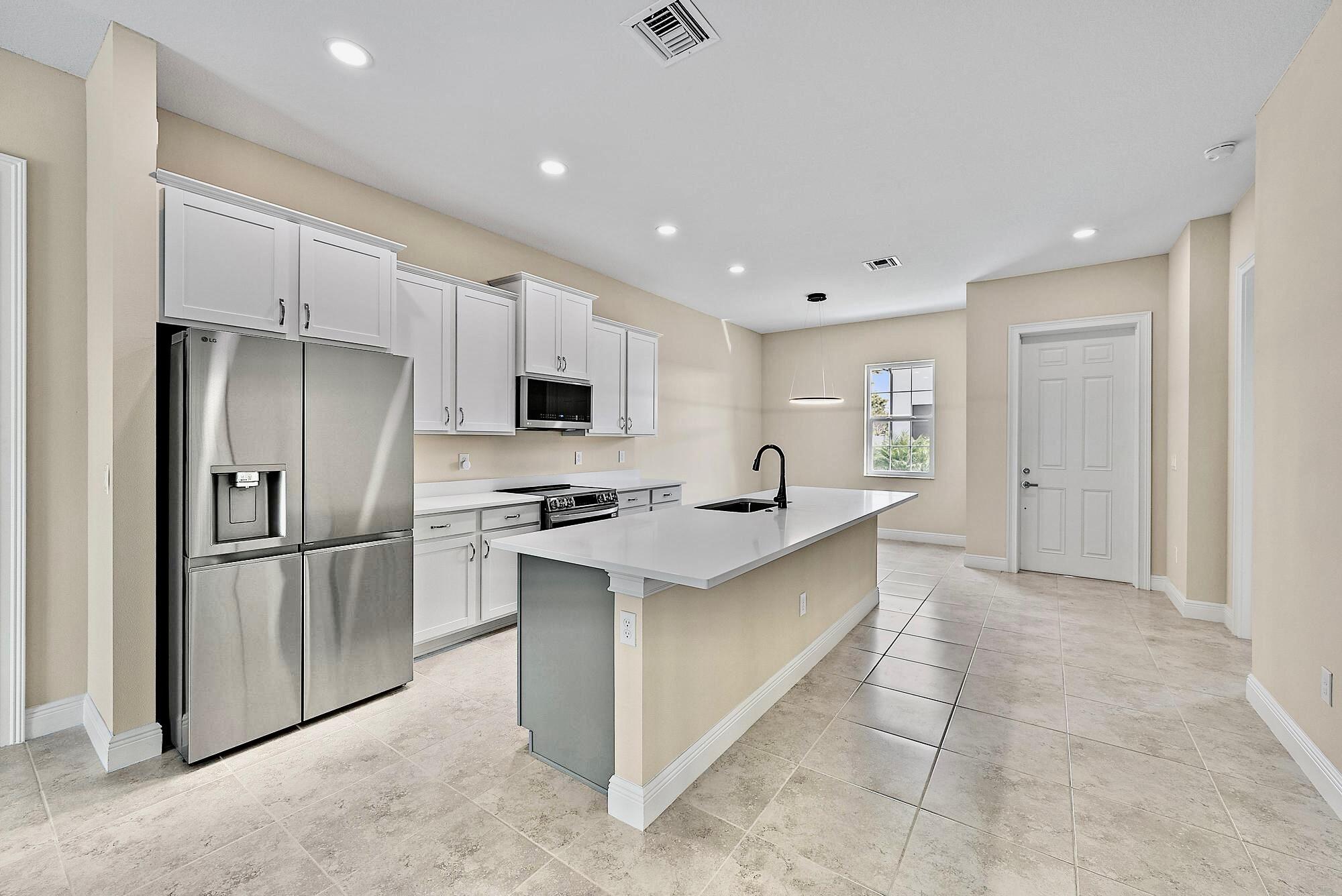 7005 3rd Street Jupiter, FL 33458 - Photo 4 of 23 7005 3rd St--2