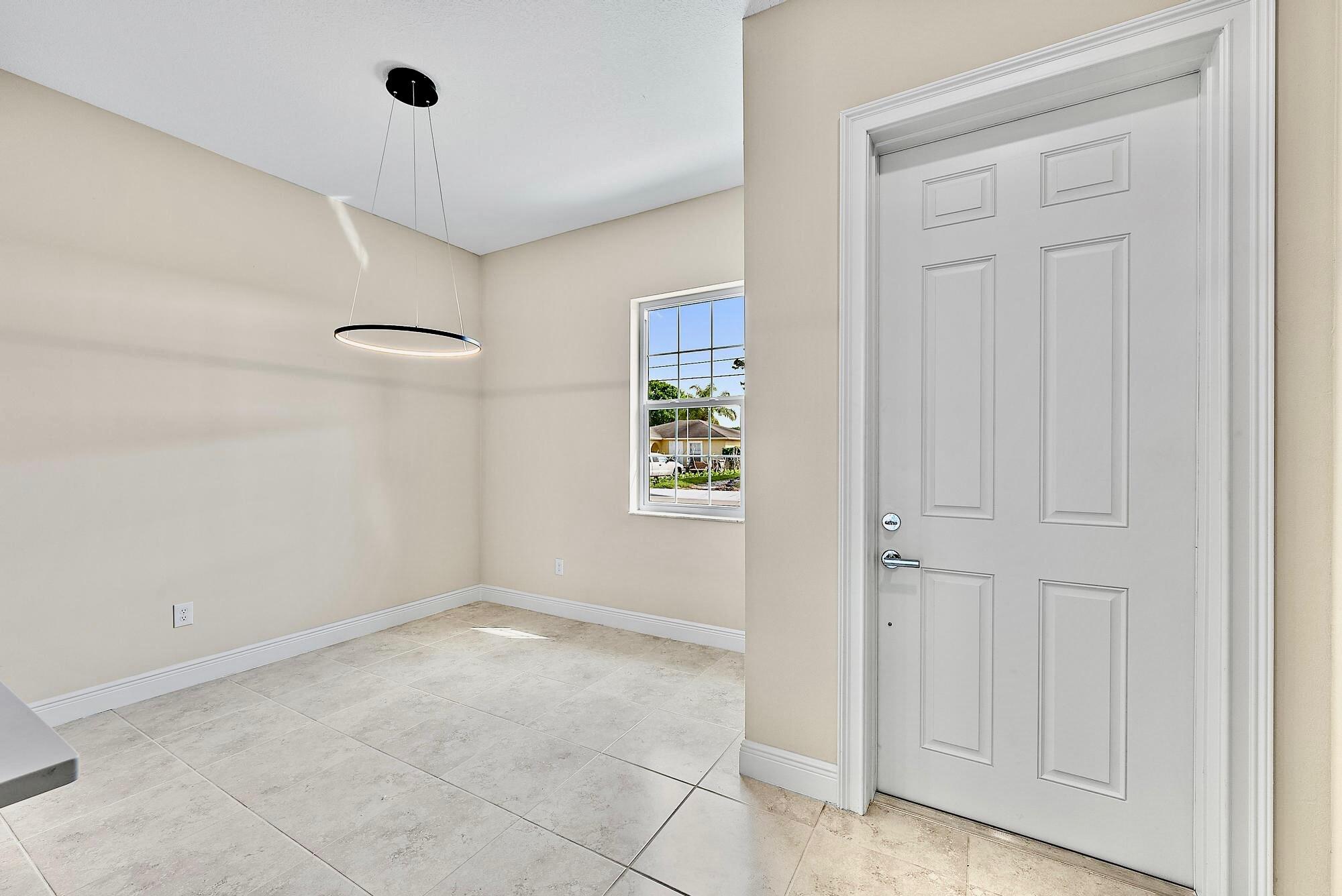 7005 3rd Street Jupiter, FL 33458 - Photo 5 of 23 7005 3rd St-3