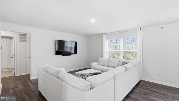 $480,000 | 18063 Jackson Drive, Bowling Green, VA 22427