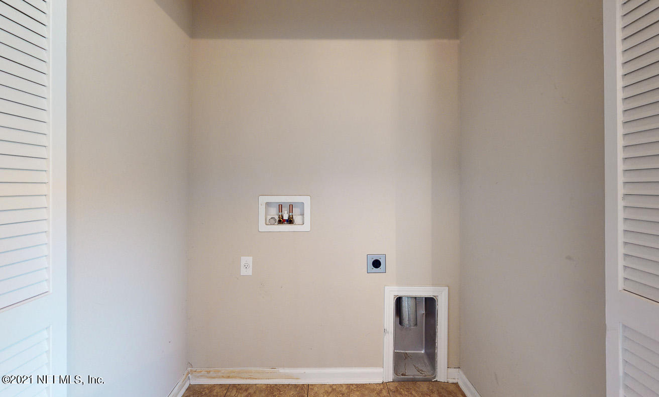 4019 Trail Ridge Road Middleburg, FL 32068 - Photo 13 of 37 Laundry