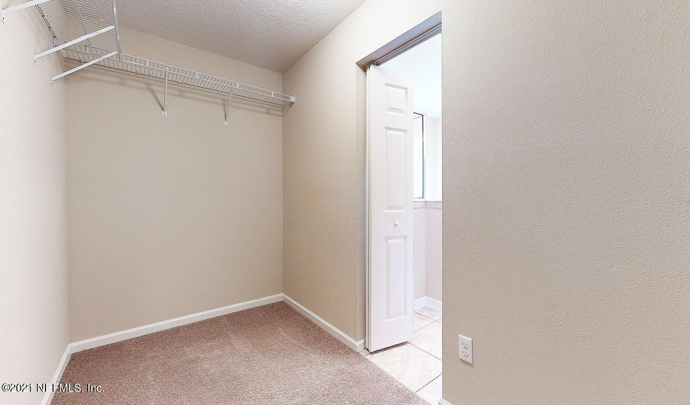 4019 Trail Ridge Road Middleburg, FL 32068 - Photo 17 of 37 Walk-In