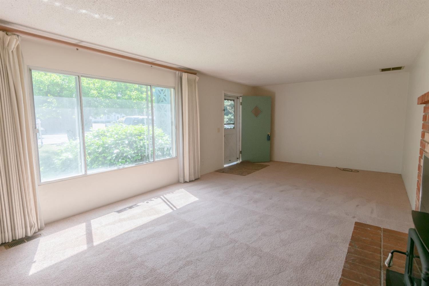 1573 Springbrook Road Medford, OR 97504 - Photo 4 of 14 Additional Photo