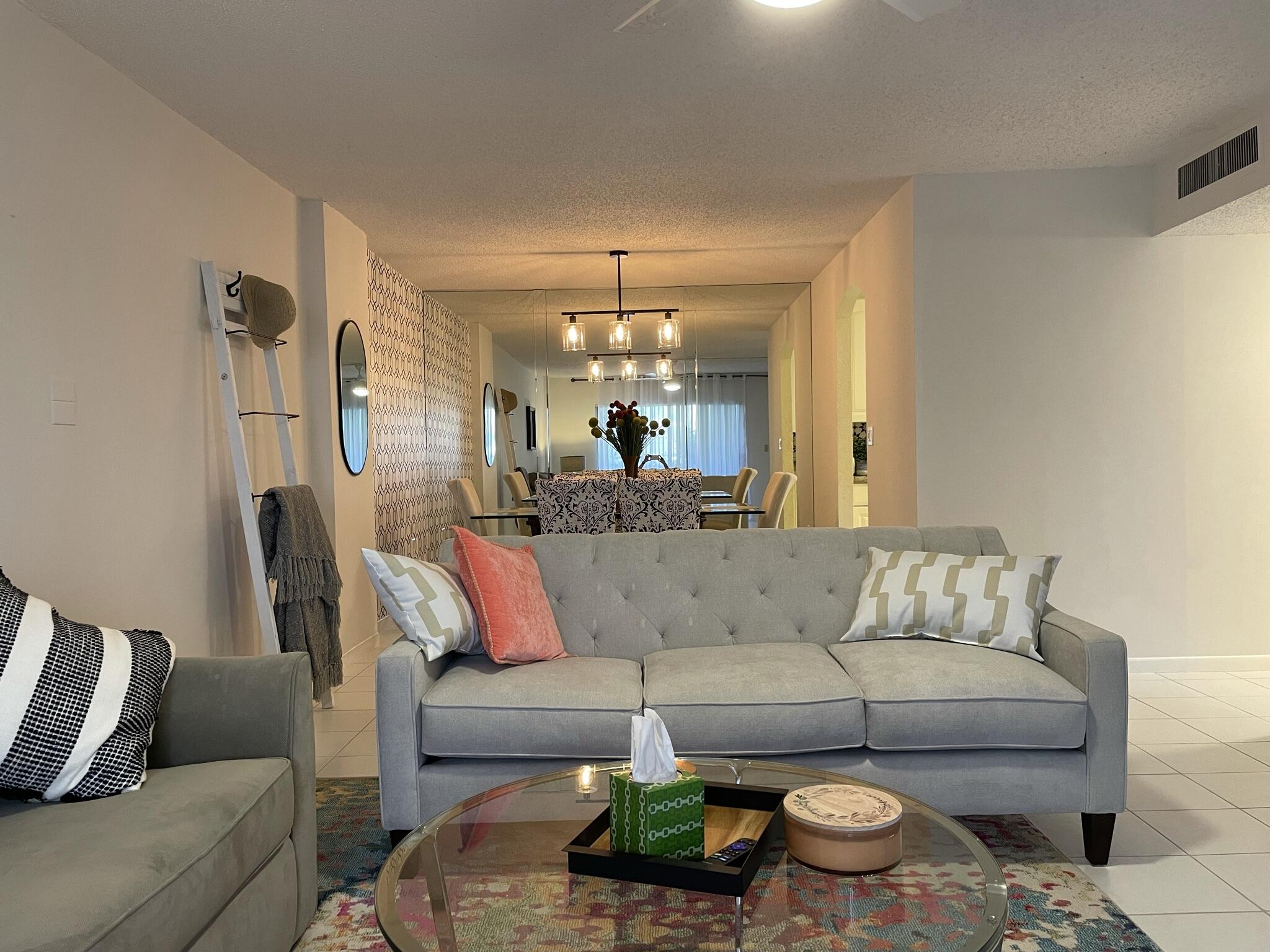 951 De Soto Road, Unit 127 Boca Raton, FL 33432 - Photo 12 of 26 Living Area