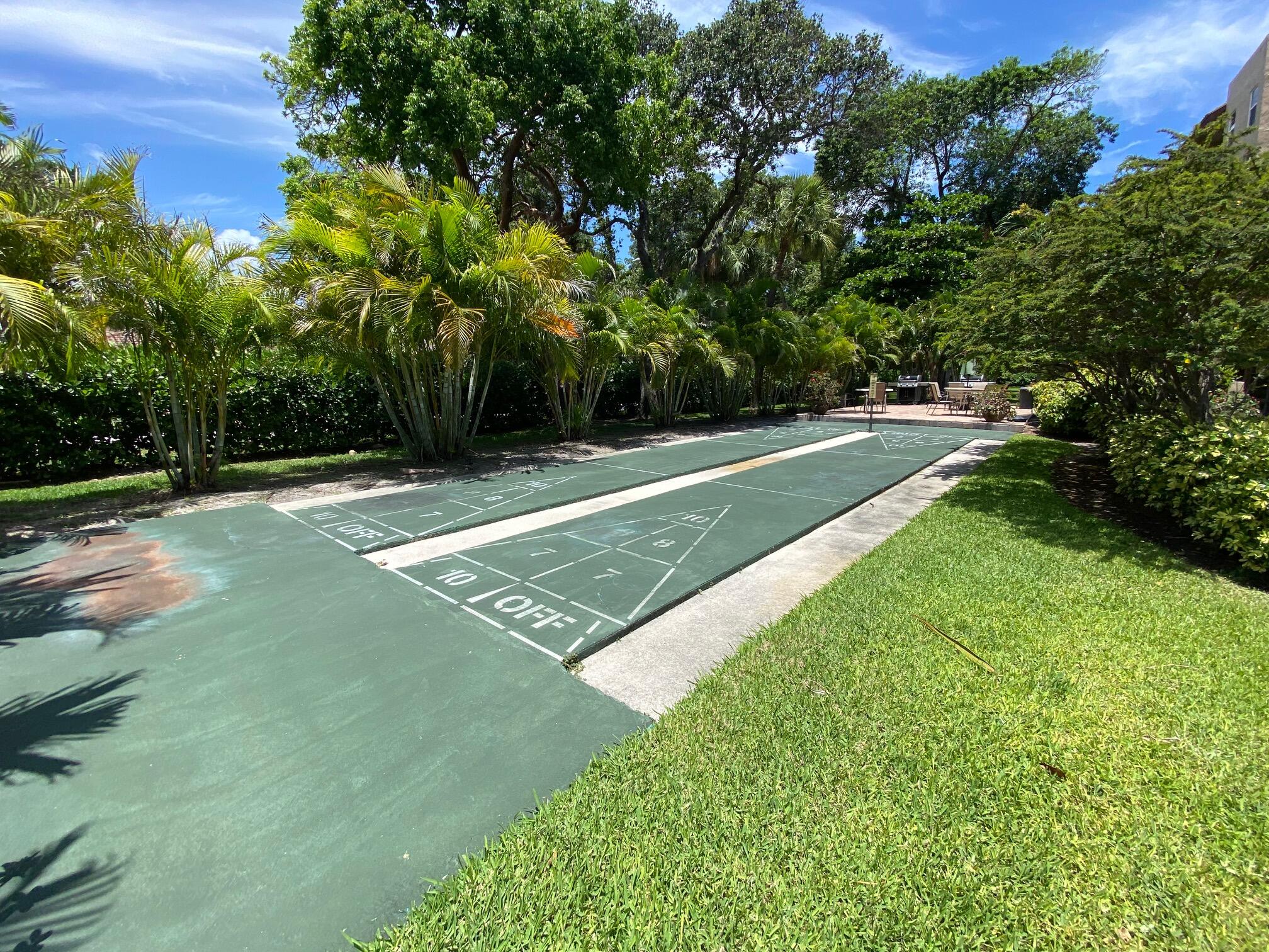 951 De Soto Road, Unit 127 Boca Raton, FL 33432 - Photo 26 of 26 BBQ Area