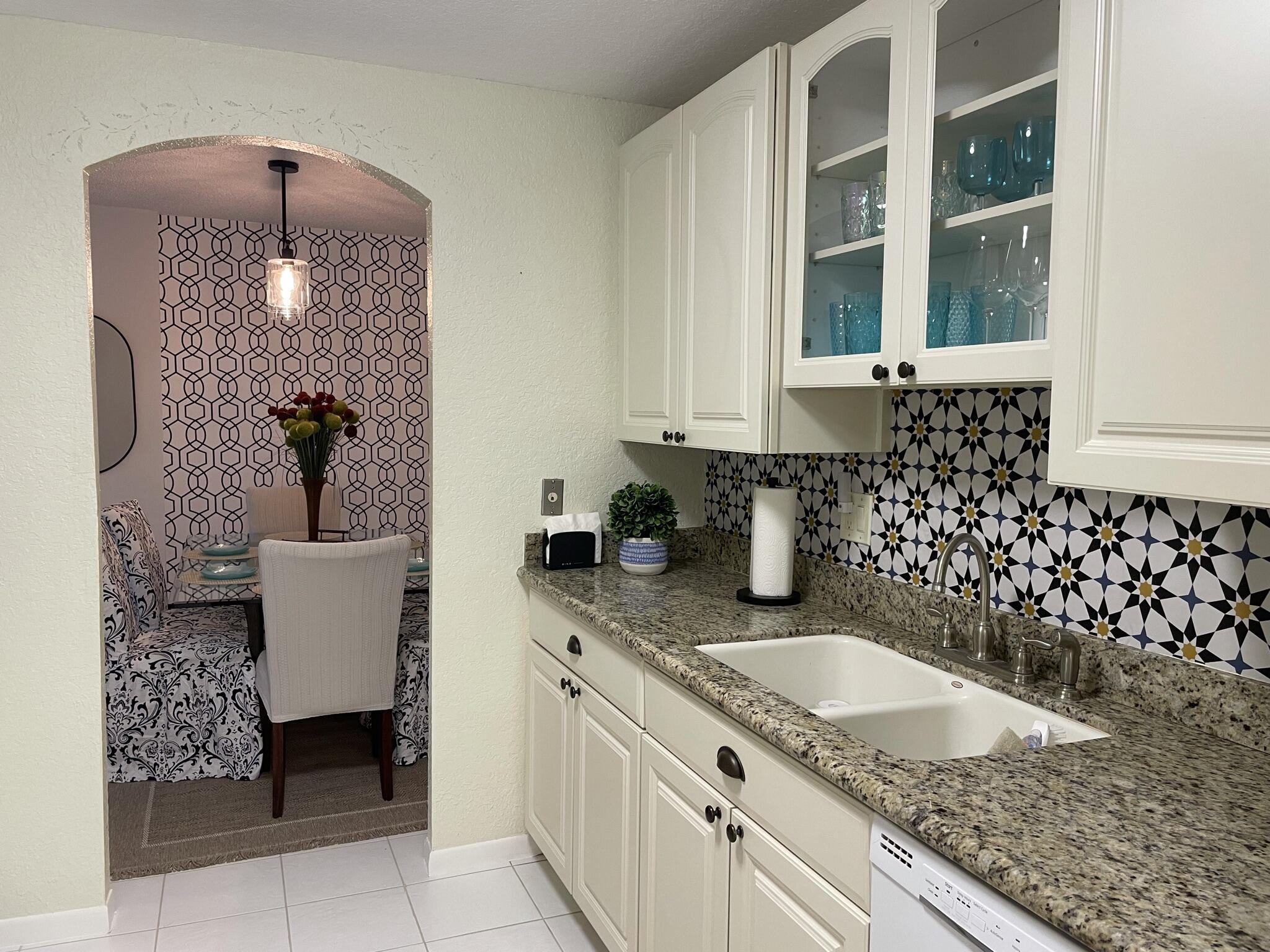 951 De Soto Road, Unit 127 Boca Raton, FL 33432 - Photo 8 of 26 Kitchen