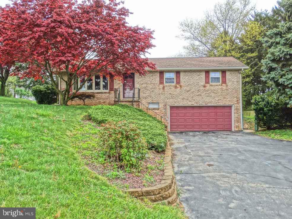 133 Bluestone Road York, PA 17406 - Photo 2 of 26 Gallery Image 2