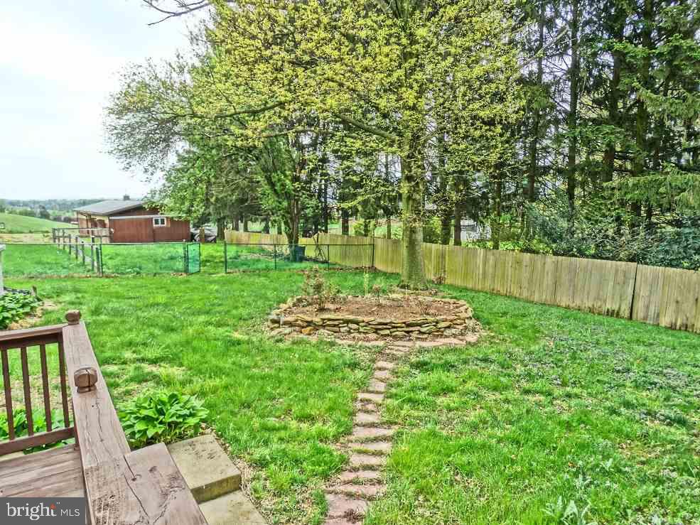 133 Bluestone Road York, PA 17406 - Photo 7 of 26 Gallery Image 7