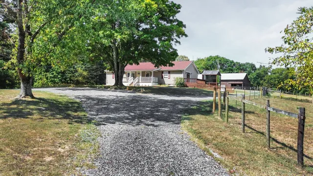 $575,000 | 7464 Harrington Place, Lyles, TN 37098