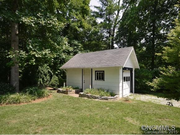 1047 Hebron Road Hendersonville, NC 28739 - Photo 22 of 24 Gallery Image 22