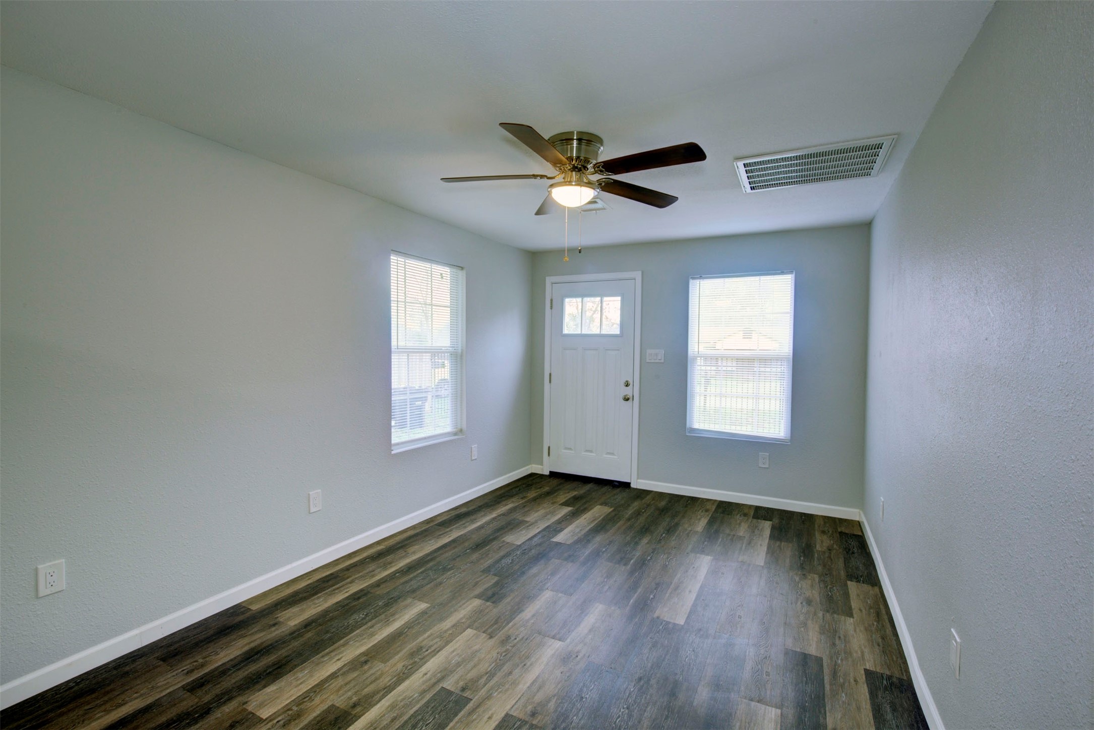 8627 Wileyvale Road, Unit A Houston, TX 77016 - Photo 6 of 19